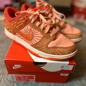 ❌❌❌ SOLD Women’s Nike Dunk Low Summer Solstice Size 9